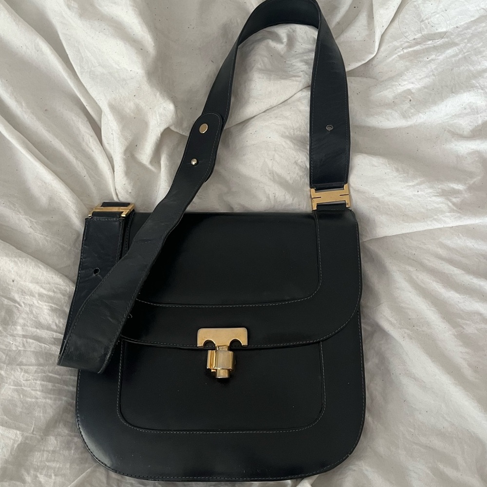 Elegant Black Shoulder Bag